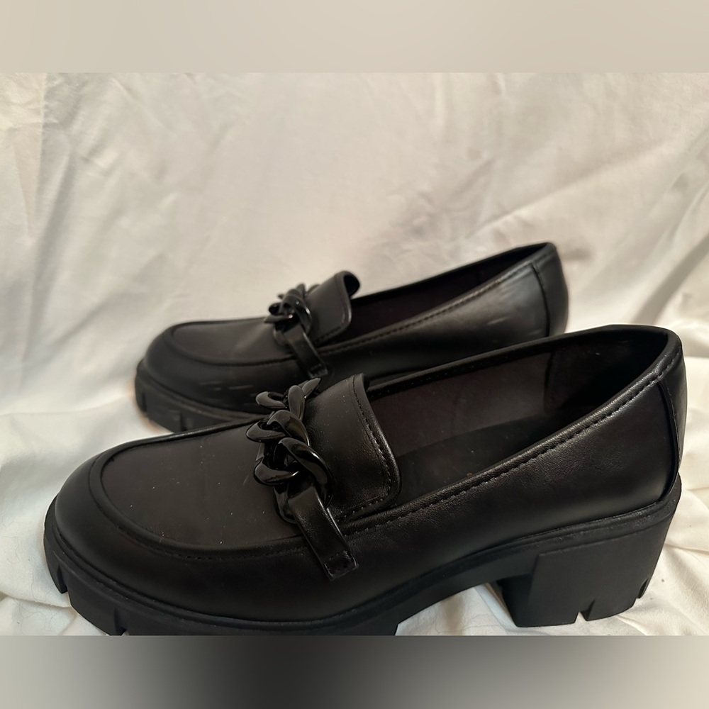 Steve Madden Madden NYC Women's Lug Sole Chain Accent Loafers Black Size 10